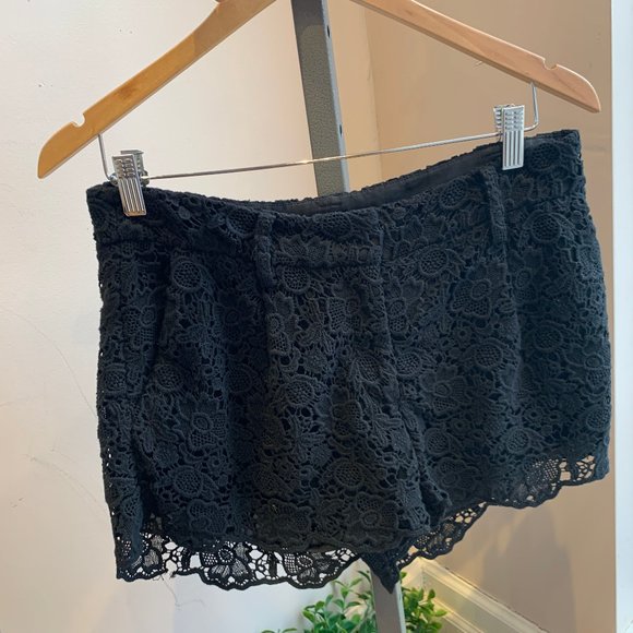 Diane Von Furstenberg Pants - Black Lace DVF Shorts Size 6- need a bit of TLC